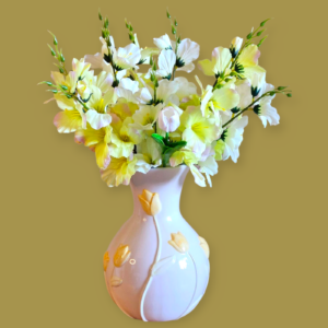 Tulpenvaas met Geel Witte Kunstbloemen