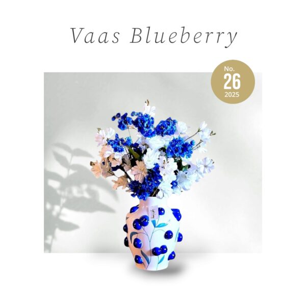 Kunstbloemen in Deco BlueBerry Vaas (inclusief vaas)