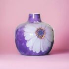 Paarse Metalen Vaas met Bloem -18cm | Opvallende woondecoratie - Afbeelding 3