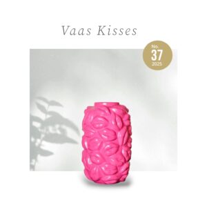 Felroze Vaas met Kusjes - 27 cm | Statement Design met Karakter